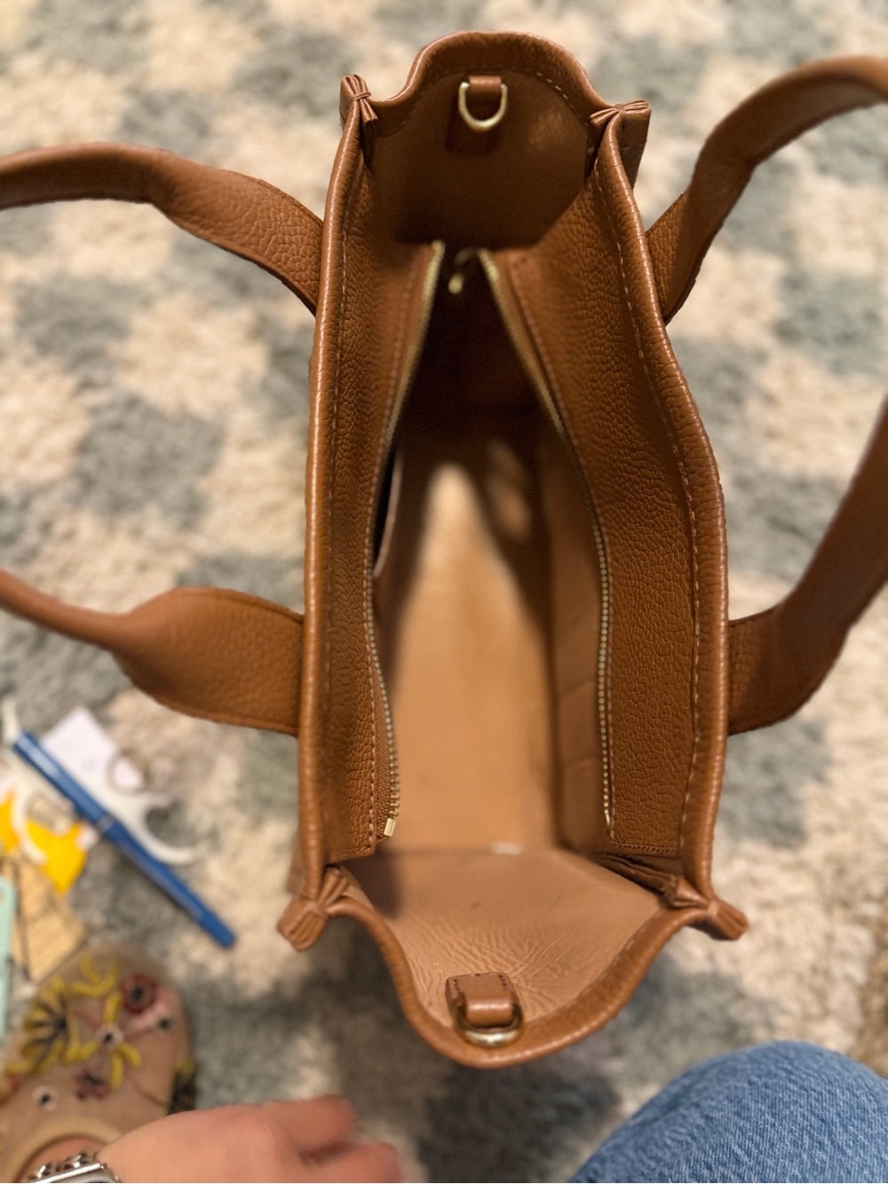 Marc Jacobs Tan Leather 'The Tote Bag' Handbag - Picture 3 of 4
